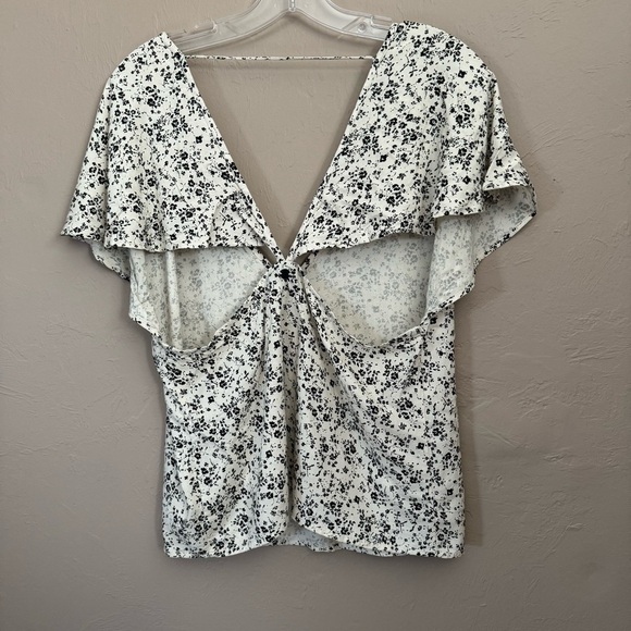 Volcom Black and White Floral Blouse - Picture 2 of 6